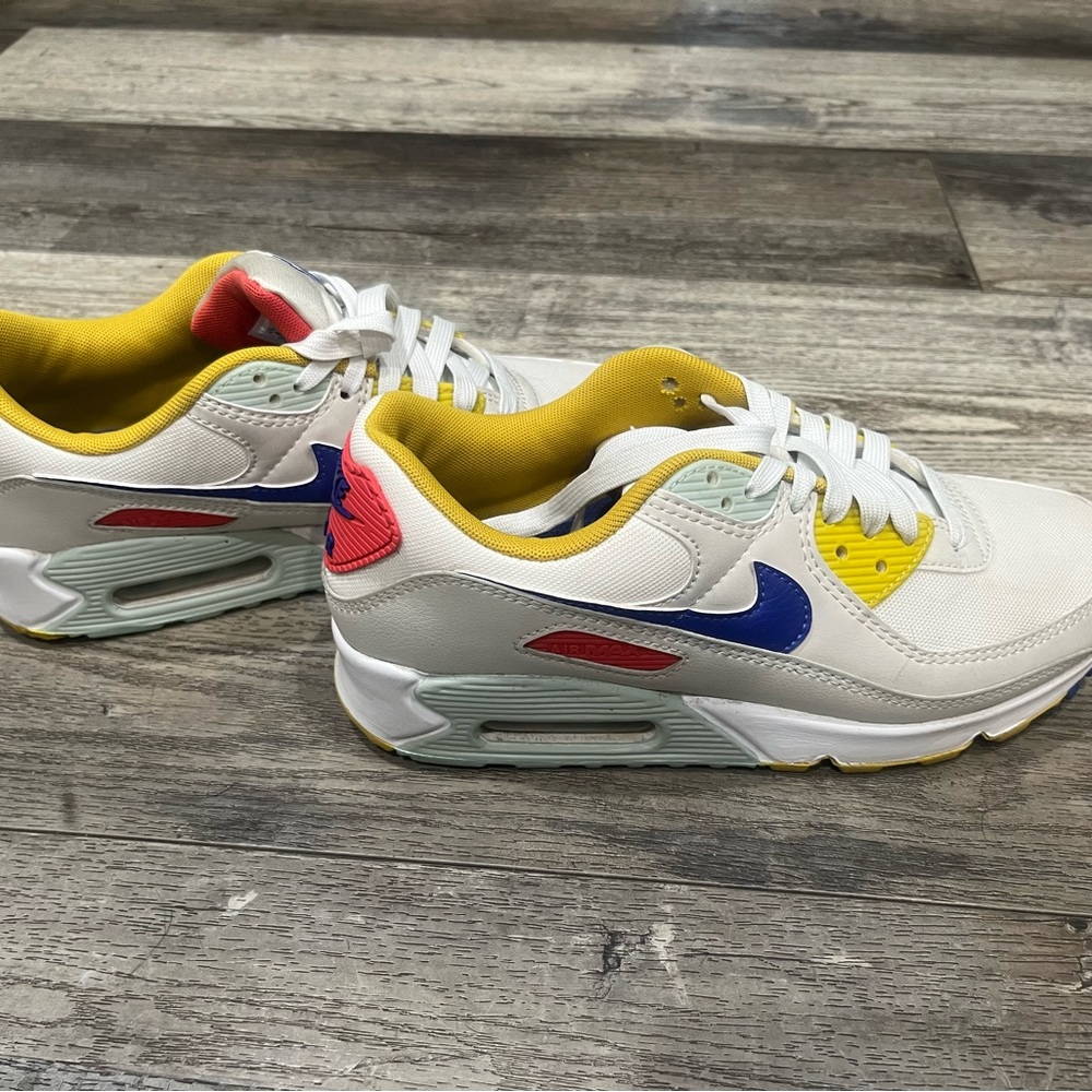 Nike Air Max women’s sneakers sz 8